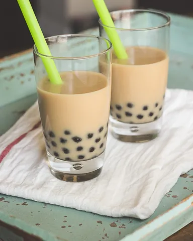 Cốc Trà Sữa: Uống Bao Nhiêu Là An Toàn & Những Nguy Cơ Rình Rập Cốc Trà Sữa: Uống Bao Nhiêu Là An Toàn & Những Nguy Cơ Rình Rập
