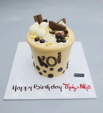 Bánh Sinh Nhật Trà Sữa: Mẫu Mã Độc Đáo, Hương Vị Thơm Ngon & Hướng Dẫn Chọn Lựa Bánh Sinh Nhật Trà Sữa: Mẫu Mã Độc Đáo, Hương Vị Thơm Ngon & Hướng Dẫn Chọn Lựa