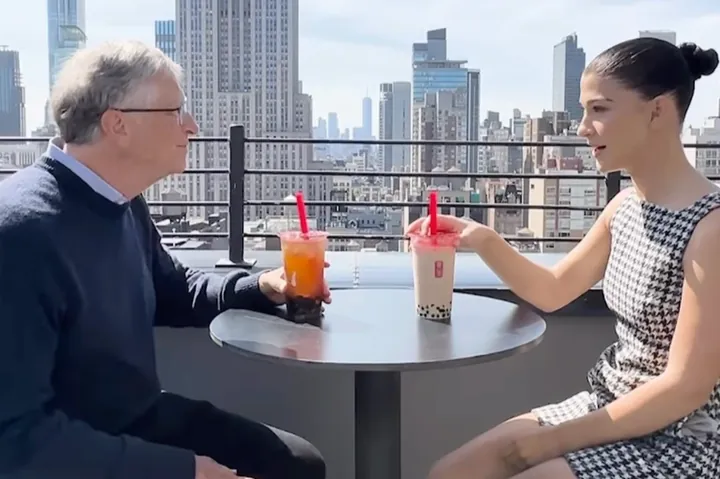 Bill Gates Uống Trà Sữa: Lý Do Bất Ngờ Và Thương Hiệu Được Yêu Thích Bill Gates Uống Trà Sữa: Lý Do Bất Ngờ Và Thương Hiệu Được Yêu Thích