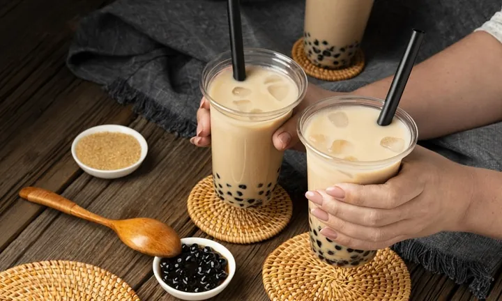 Tới Tháng Uống Trà Sữa Được Không? Ảnh Hưởng Và Lời Khuyên Sức Khỏe Tới Tháng Uống Trà Sữa Được Không? Ảnh Hưởng Và Lời Khuyên Sức Khỏe