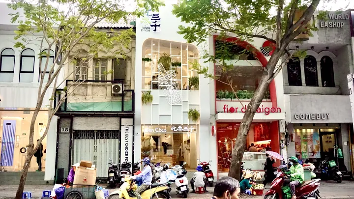 Phố Trà Sữa: Khám Phá Các Tuyến Đường "thiên Đường" Và Địa Điểm Nổi Tiếng