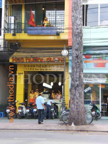 Trà Sữa Hoa Hướng Dương: Lịch Sử, Thực Đơn & Địa Điểm Nổi Tiếng Tại Tp.hcm