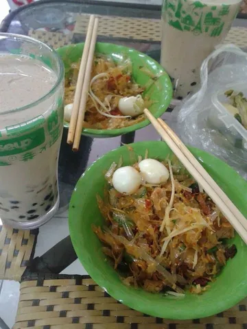 Trà Sữa Bánh Tráng Trộn: Khám Phá Combo Ăn Vặt "gây Sốt" Hay "kinh Dị"? Trà Sữa Bánh Tráng Trộn: Khám Phá Combo Ăn Vặt "gây Sốt" Hay "kinh Dị"?