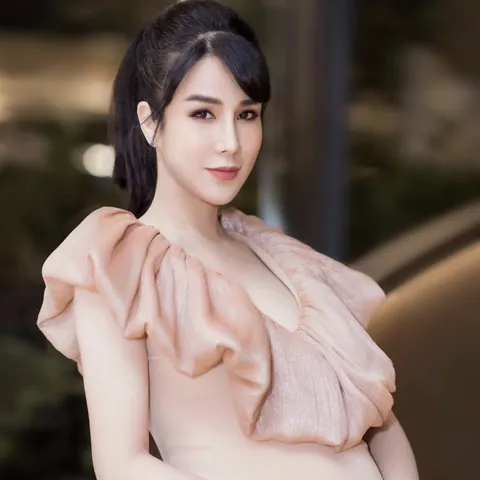 Diệp Lâm Anh & The Alley: Hành Trình Kinh Doanh Và Vị Thế Thương Hiệu Trà Sữa