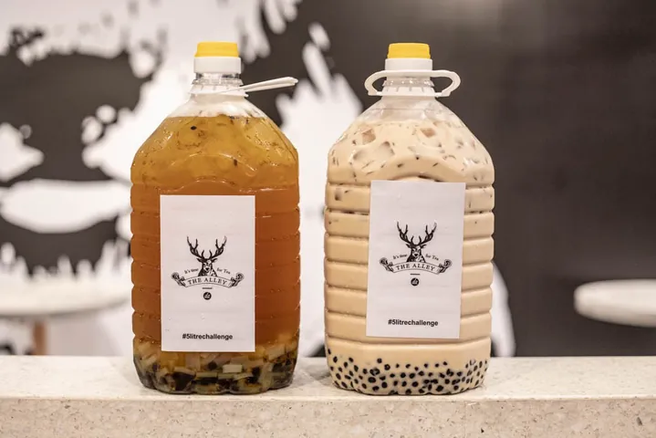 Trà Sữa Khổng Lồ 5 Lít: Khám Phá Xu Hướng "siêu To Khổng Lồ" & Nơi Mua Trà Sữa Khổng Lồ 5 Lít: Khám Phá Xu Hướng "siêu To Khổng Lồ" & Nơi Mua