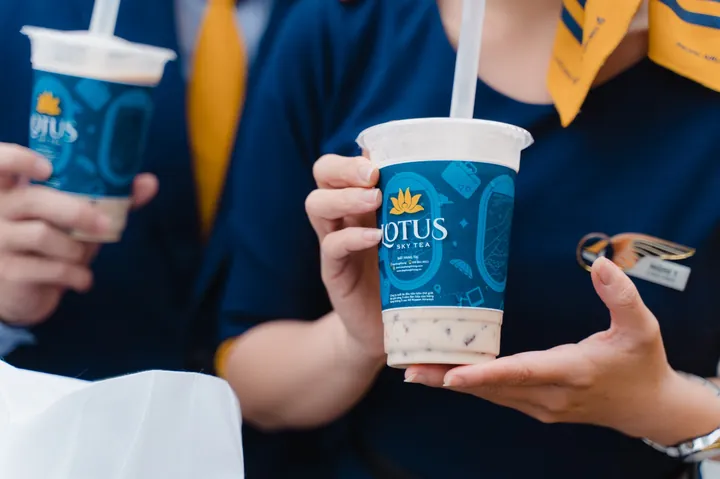 Trà Sữa Lotus Sky Tea: Trải Nghiệm Độc Đáo Trên Vietnam Airlines Và Cách Sở Hữu Trà Sữa Lotus Sky Tea: Trải Nghiệm Độc Đáo Trên Vietnam Airlines Và Cách Sở Hữu
