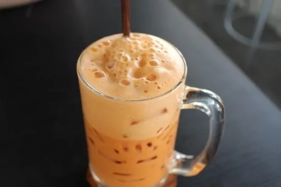 Trà Sữa Malaysia (teh Tarik): Khám Phá Hương Vị Độc Đáo & Cách Thưởng Thức Chuẩn Vị