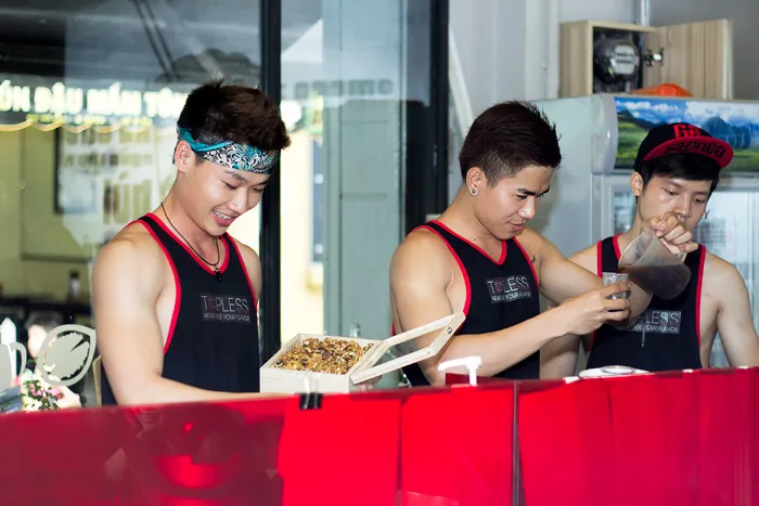 Hướng Dẫn Làm Trà Sữa Óc Chó Thơm Ngon Bổ Dưỡng Tại Nhà & Lợi Ích Sức Khỏe