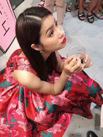 Trà Sữa Phạm Hương: Hé Lộ Sự Thật Về Thương Hiệu Của Hoa Hậu Trà Sữa Phạm Hương: Hé Lộ Sự Thật Về Thương Hiệu Của Hoa Hậu