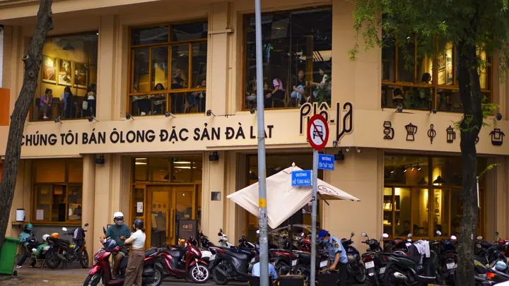 Tìm Quán Trà Sữa Phê La Quận 1: Địa Chỉ, Review & Menu Mới Nhất